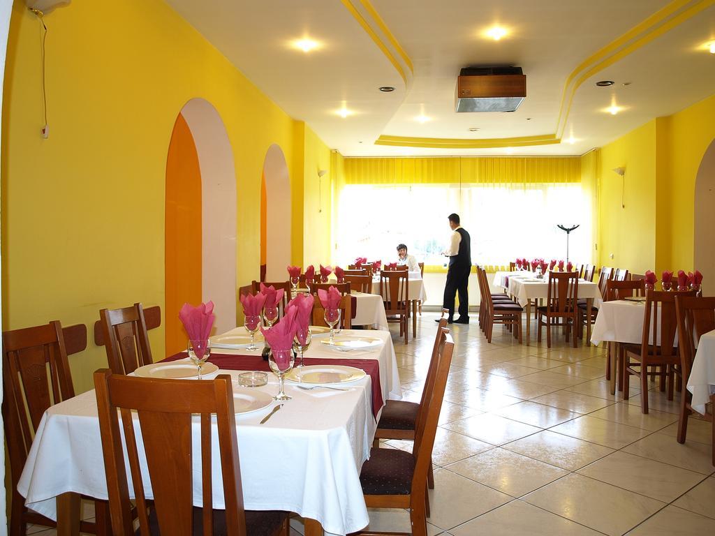Hotel Mures Toplita  Exterior photo