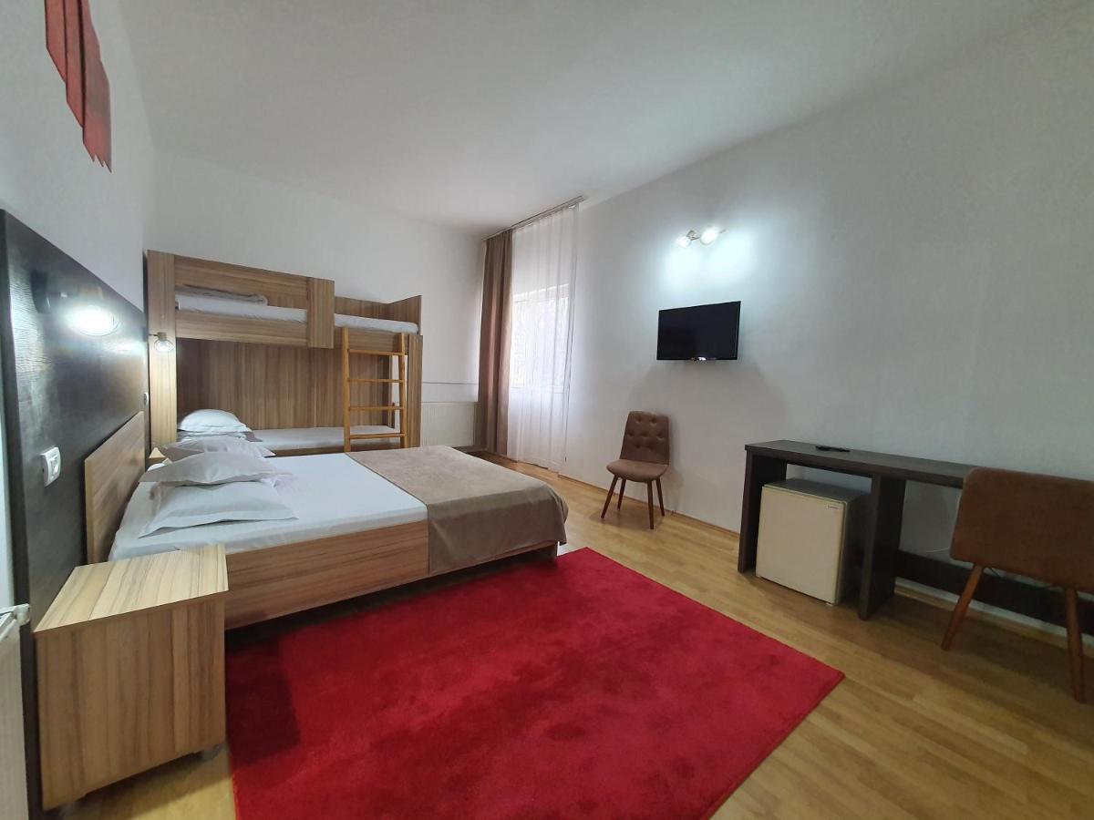 Hotel Mures Toplita  Exterior photo