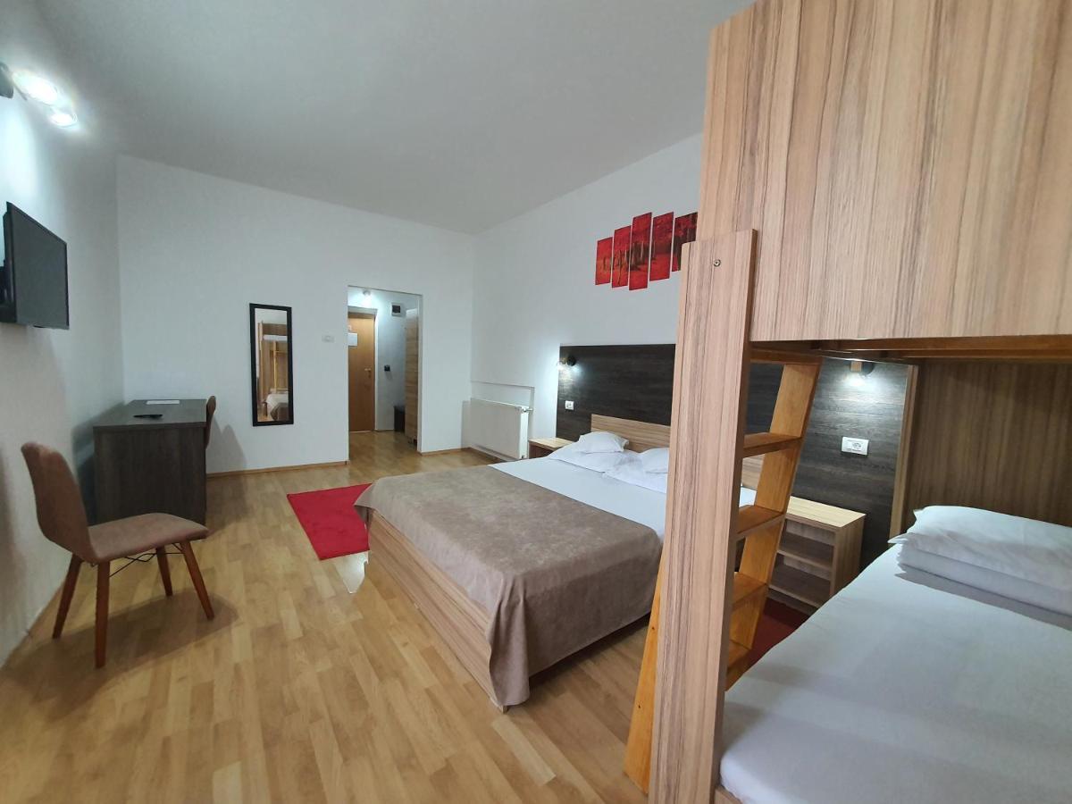 Hotel Mures Toplita  Exterior photo